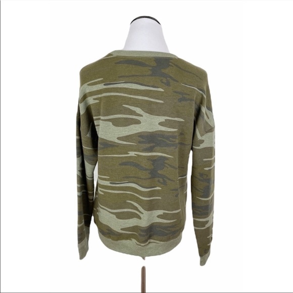 Nwt Zoe + Liv Fleece Camouflage Sweatshirt - Picture 5 of 7
